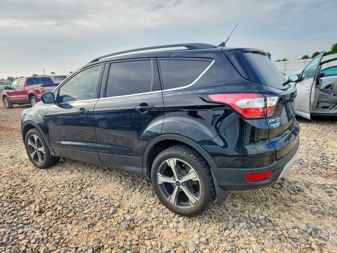 2018 FORD ESCAPE SEL photo 3