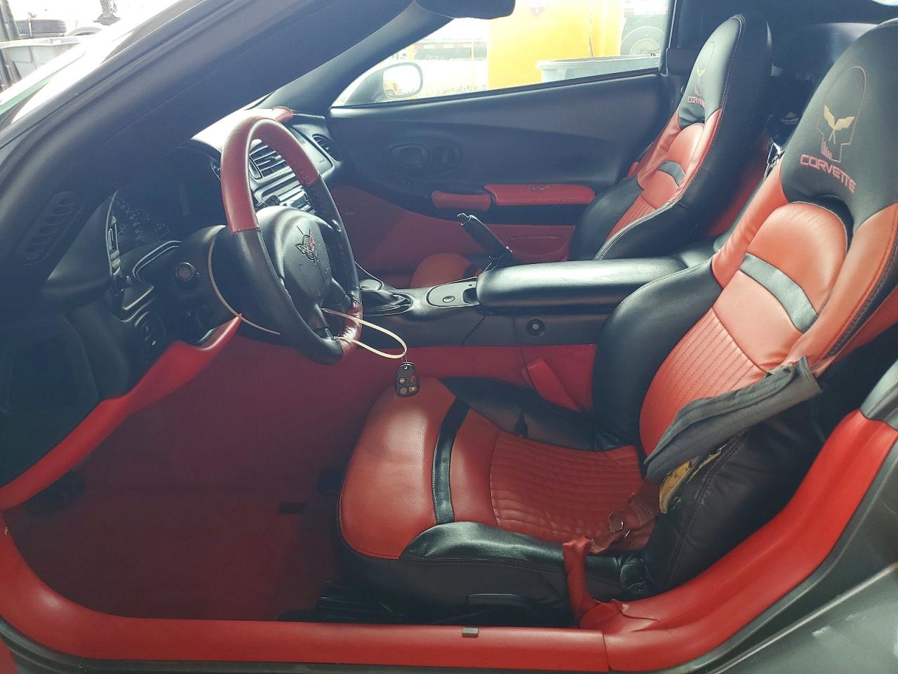 2004 CHEVROLET CORVETTE photo 13