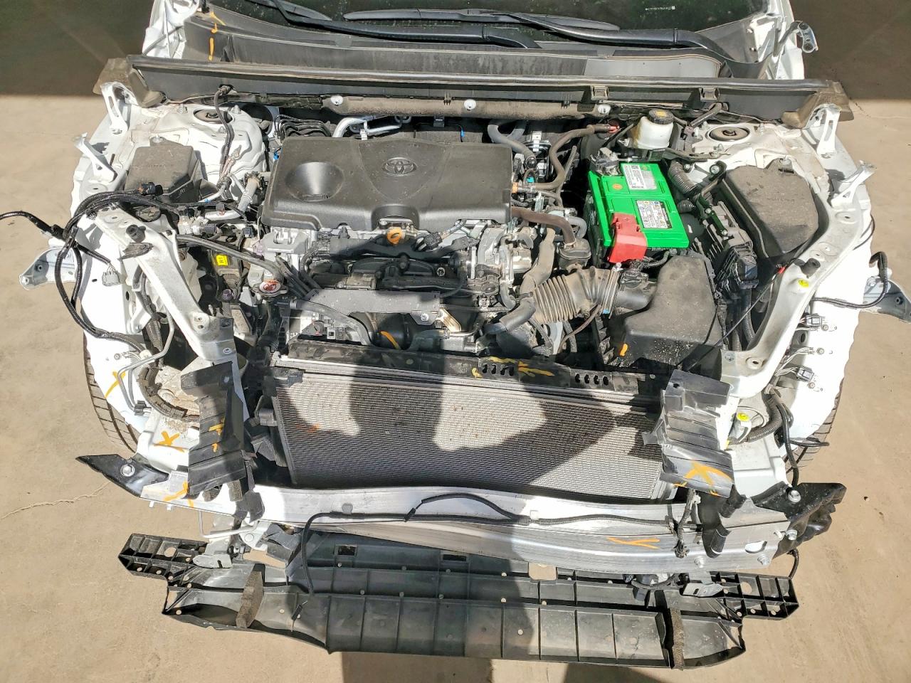 2021 TOYOTA RAV4 XLE photo 21
