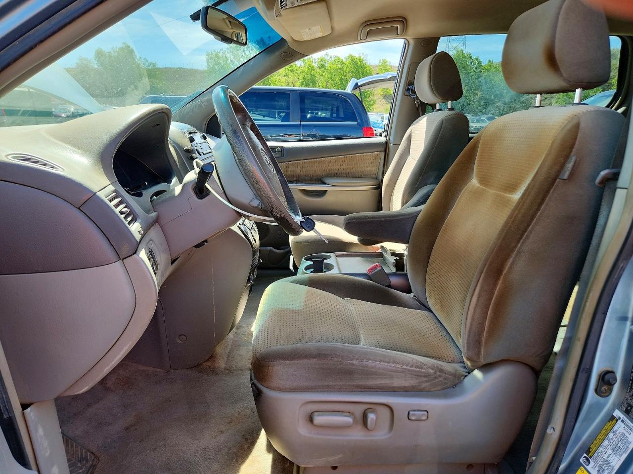 2006 TOYOTA SIENNA LE photo 19