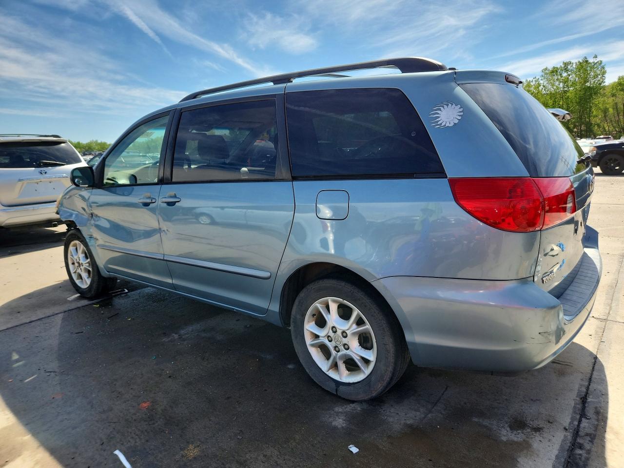2006 TOYOTA SIENNA LE photo 4