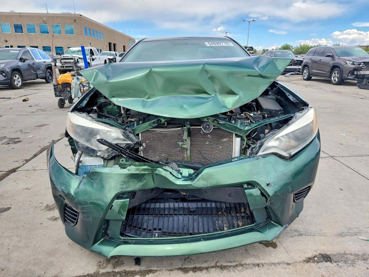 2015 TOYOTA COROLLA LE photo 9