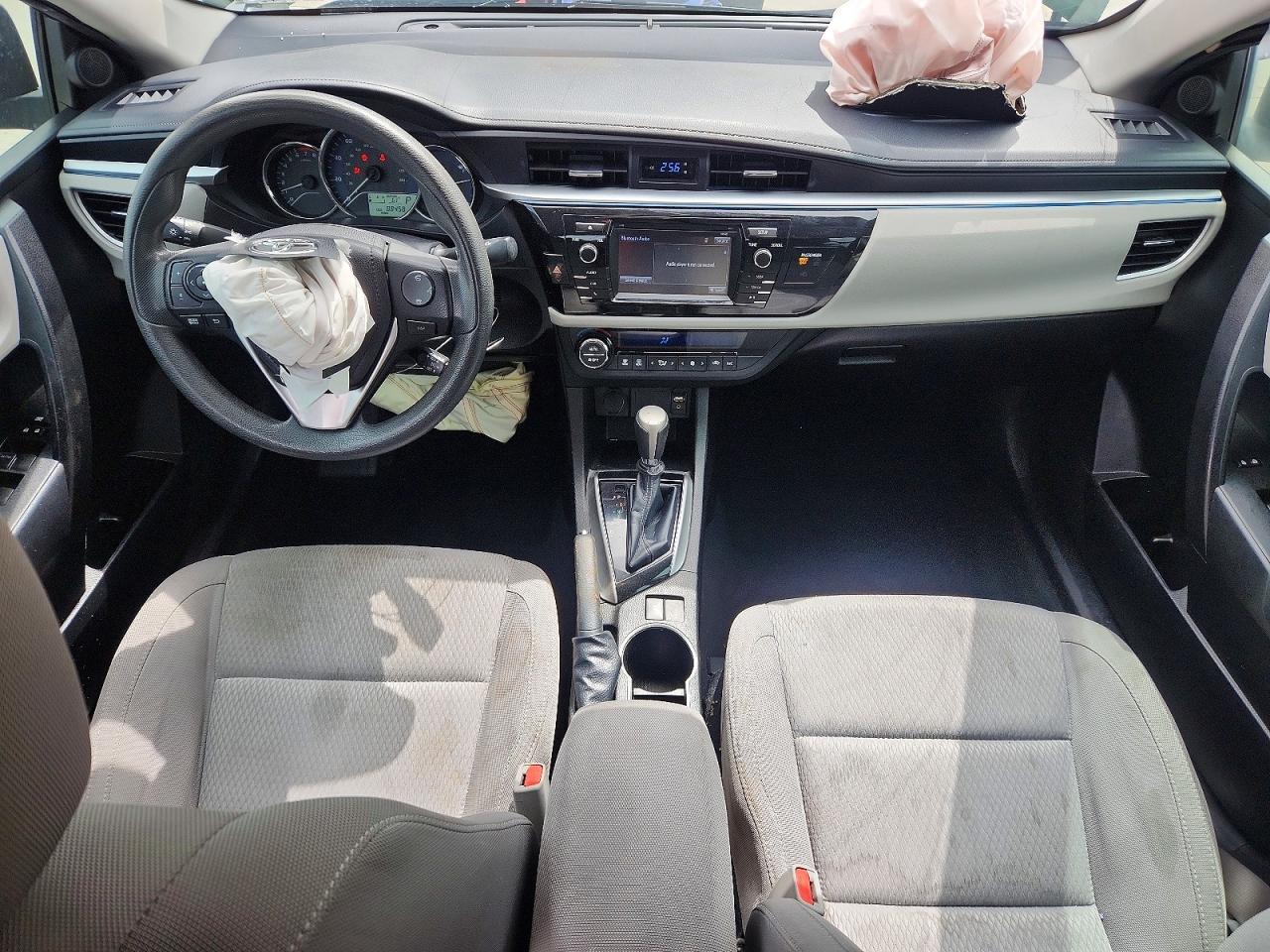 2015 TOYOTA COROLLA LE photo 15