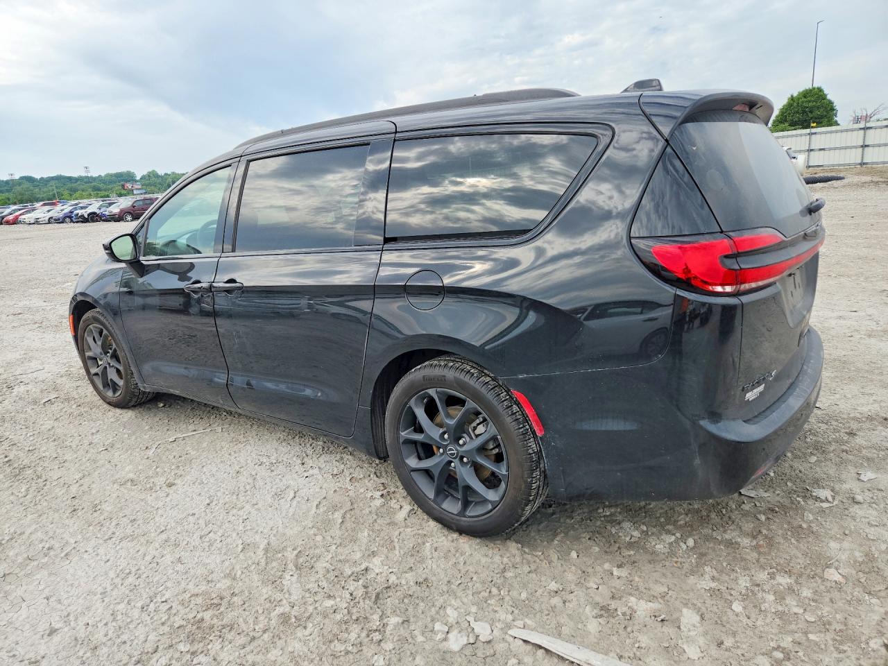 2025 CHRYSLER PACIFICA LIMITED photo 3
