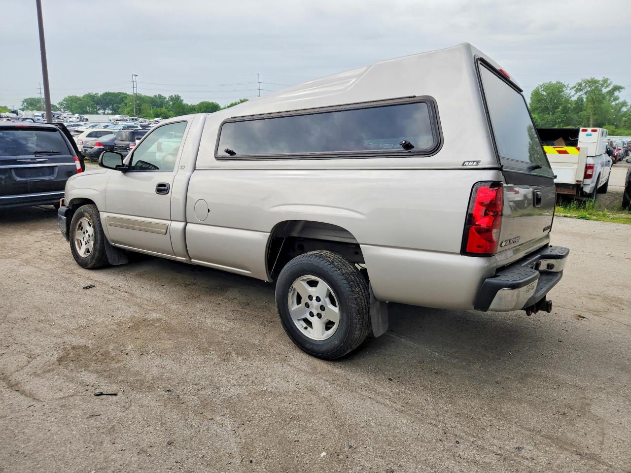 2005 CHEVROLET SILVERADO C1500 photo 3