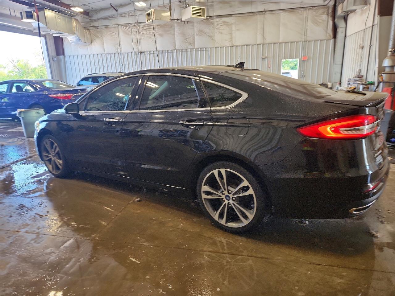 2020 FORD FUSION TITANIUM photo 2