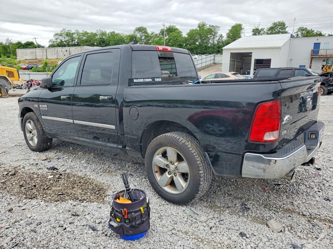 2013 RAM 1500 SLT photo 4