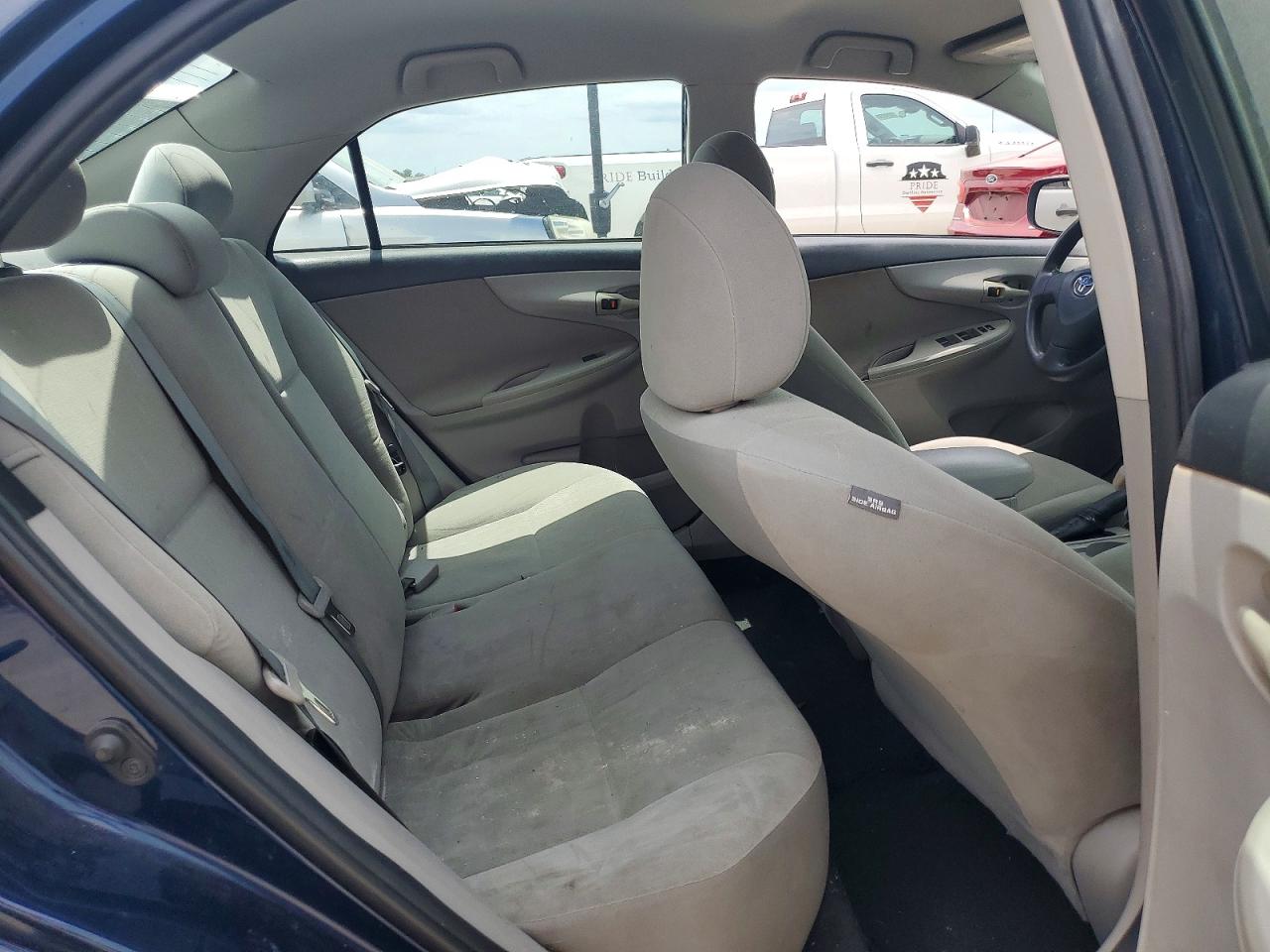2013 TOYOTA COROLLA L photo 19