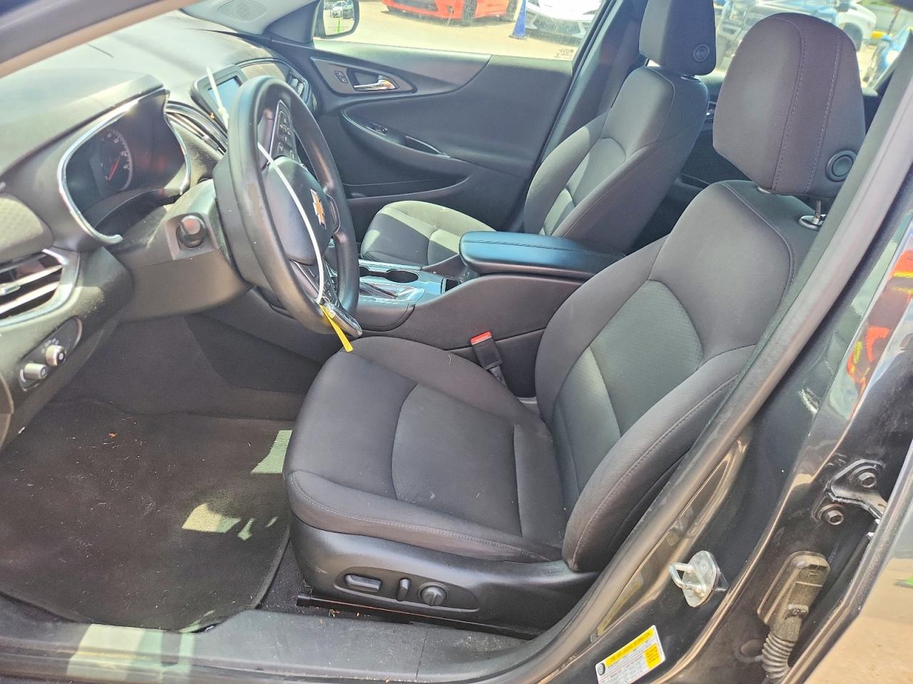 2017 CHEVROLET MALIBU LT photo 13