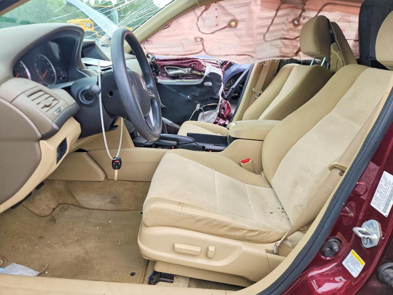 2010 HONDA ACCORD LXP photo 13