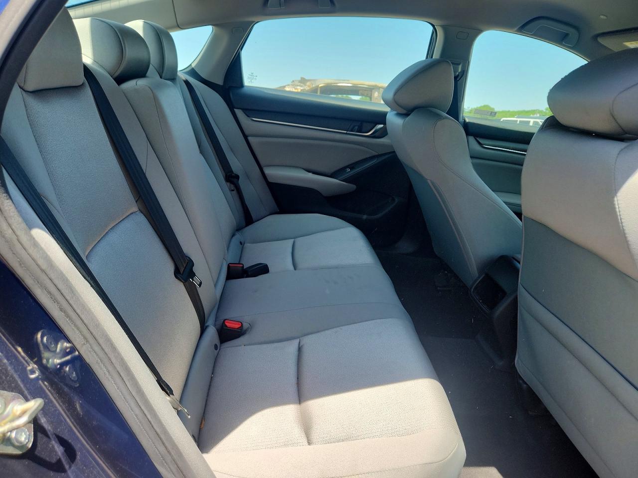 2020 HONDA ACCORD LX photo 28