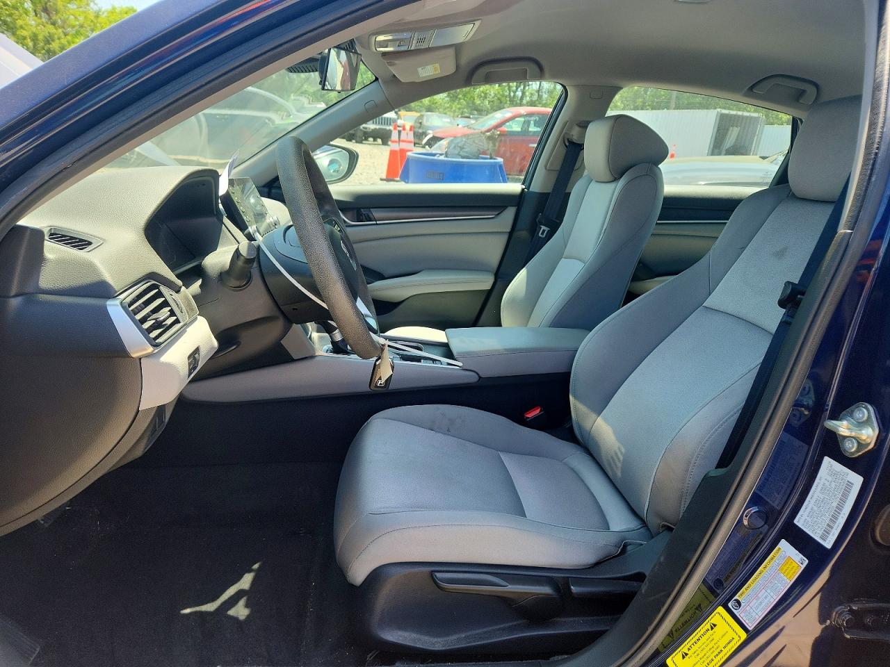 2020 HONDA ACCORD LX photo 19