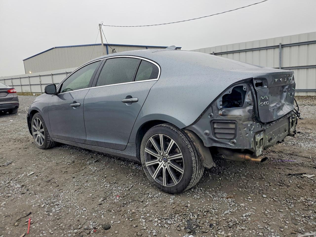 2018 VOLVO S60 INSCRIPTION photo 3