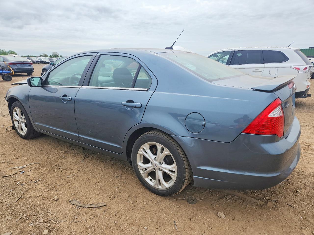 2012 FORD FUSION SE photo 2