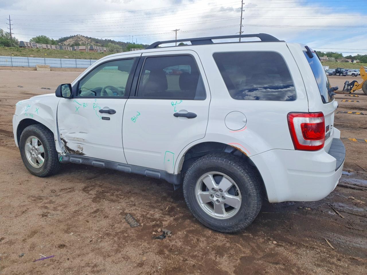 2012 FORD ESCAPE photo 3