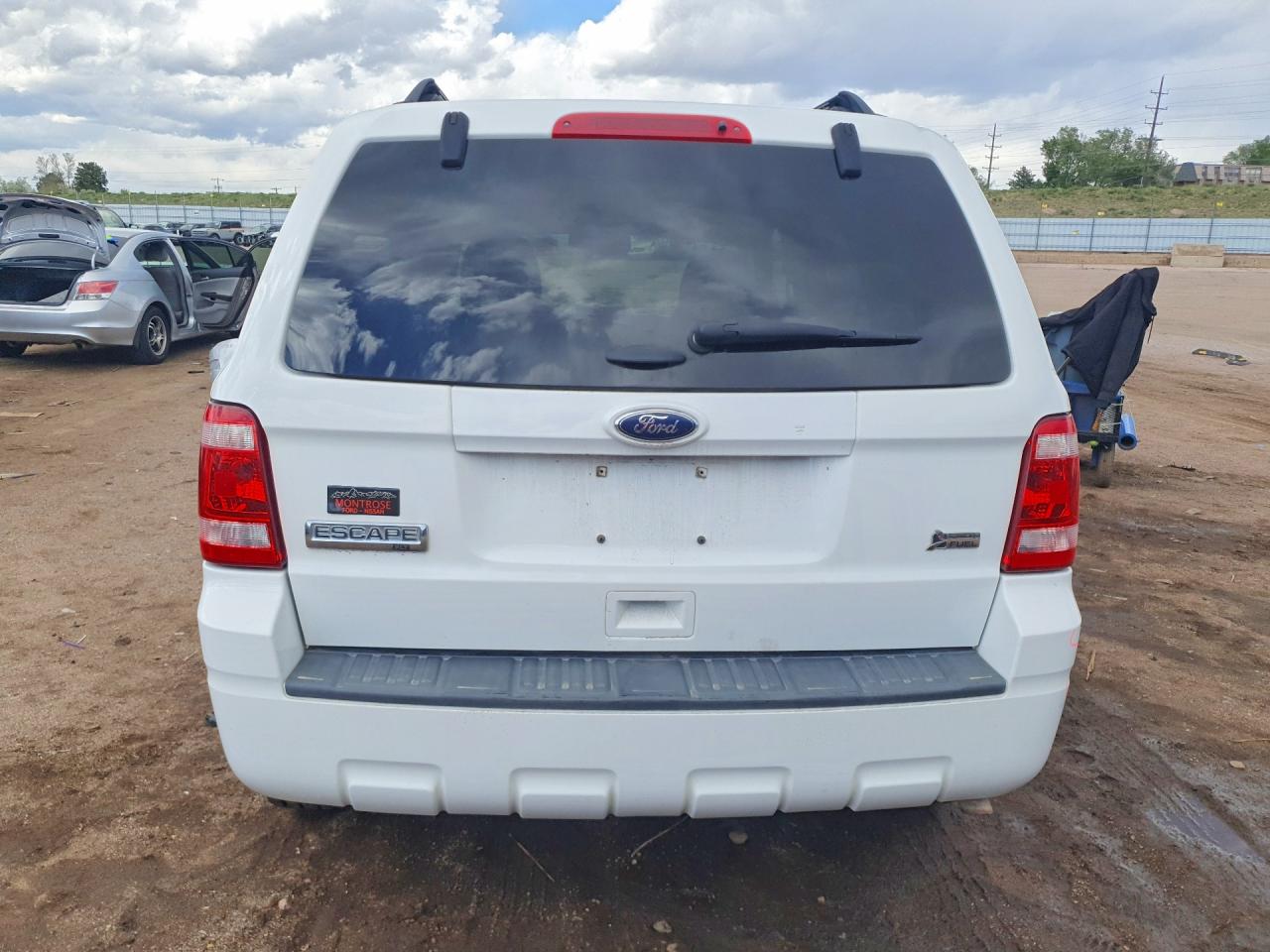 2012 FORD ESCAPE photo 11