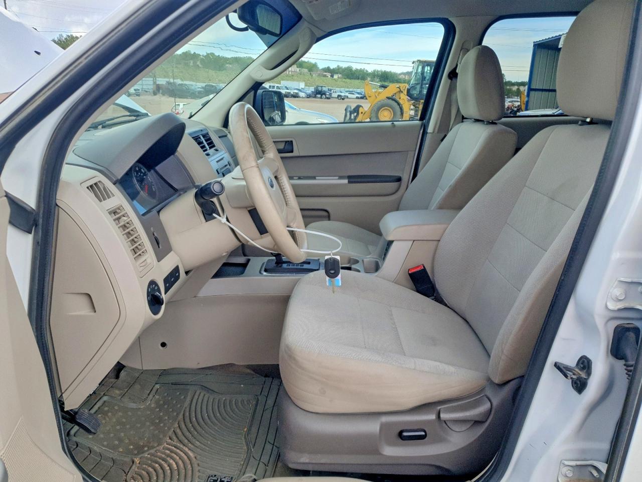 2012 FORD ESCAPE photo 13
