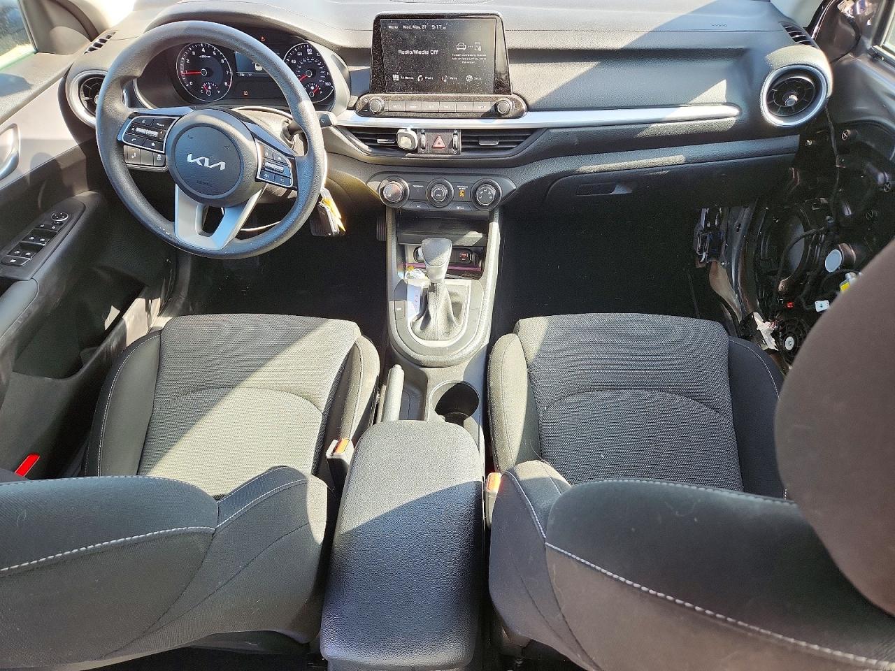 2024 KIA FORTE LXS photo 8