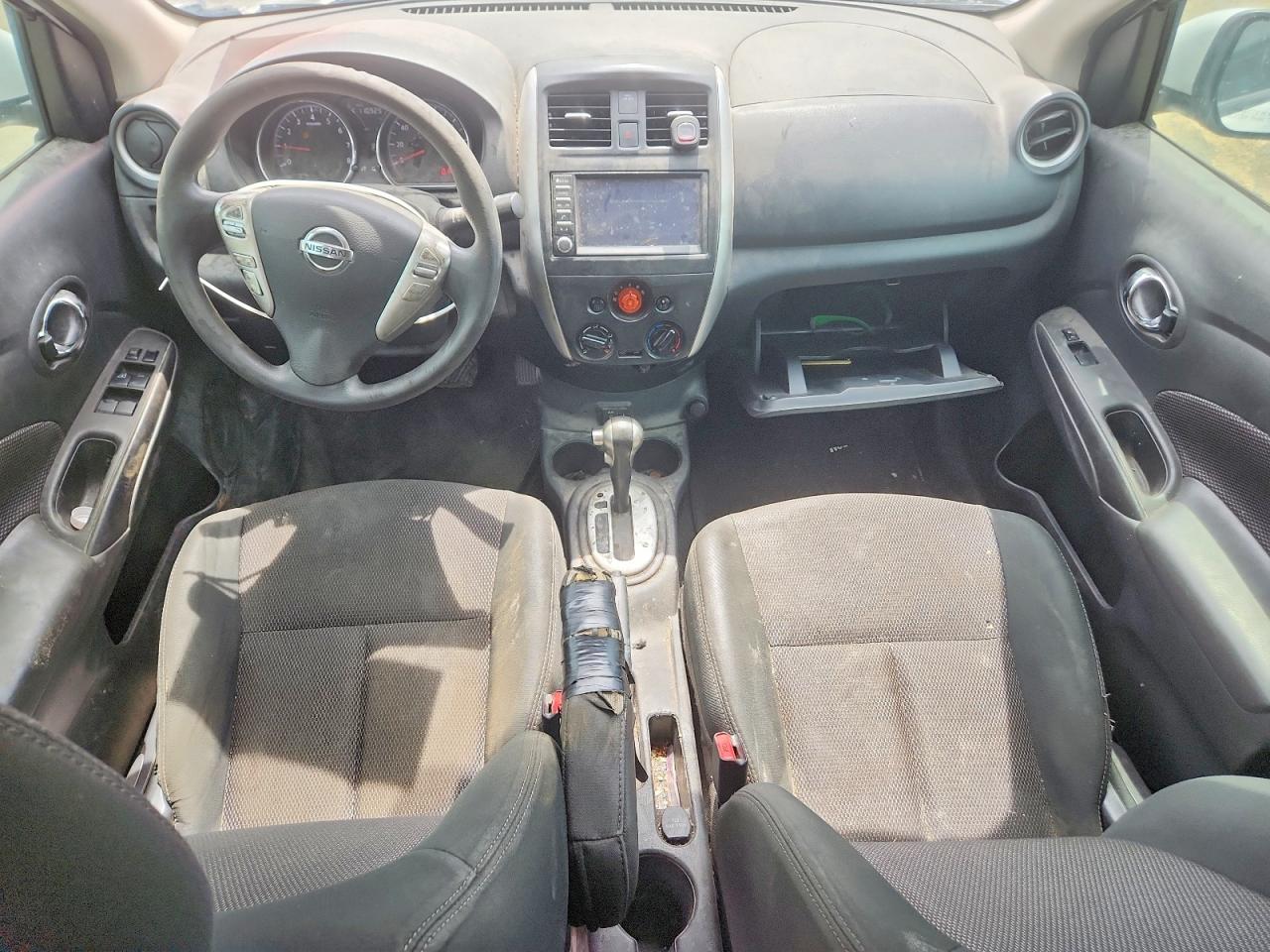 2019 NISSAN VERSA SV photo 22