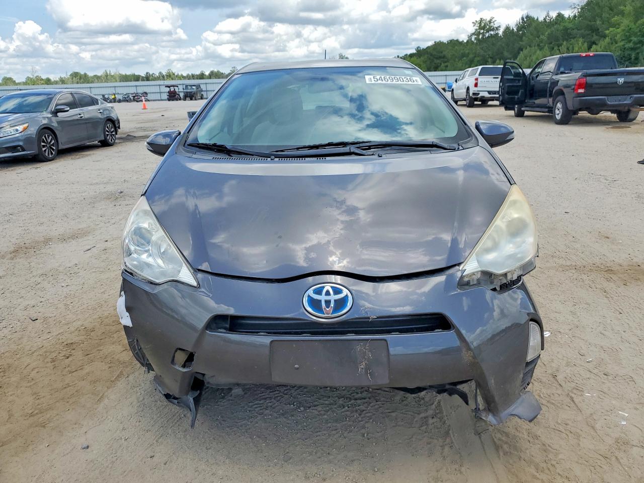 2013 TOYOTA PRIUS C ONE photo 9