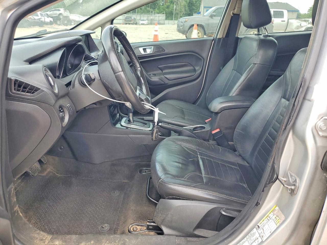 2016 FORD FIESTA TITANIUM photo 19