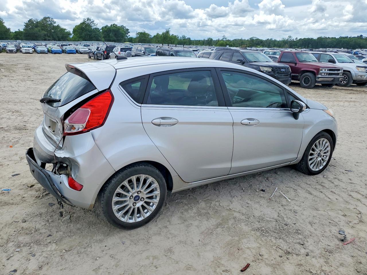 2016 FORD FIESTA TITANIUM photo 7