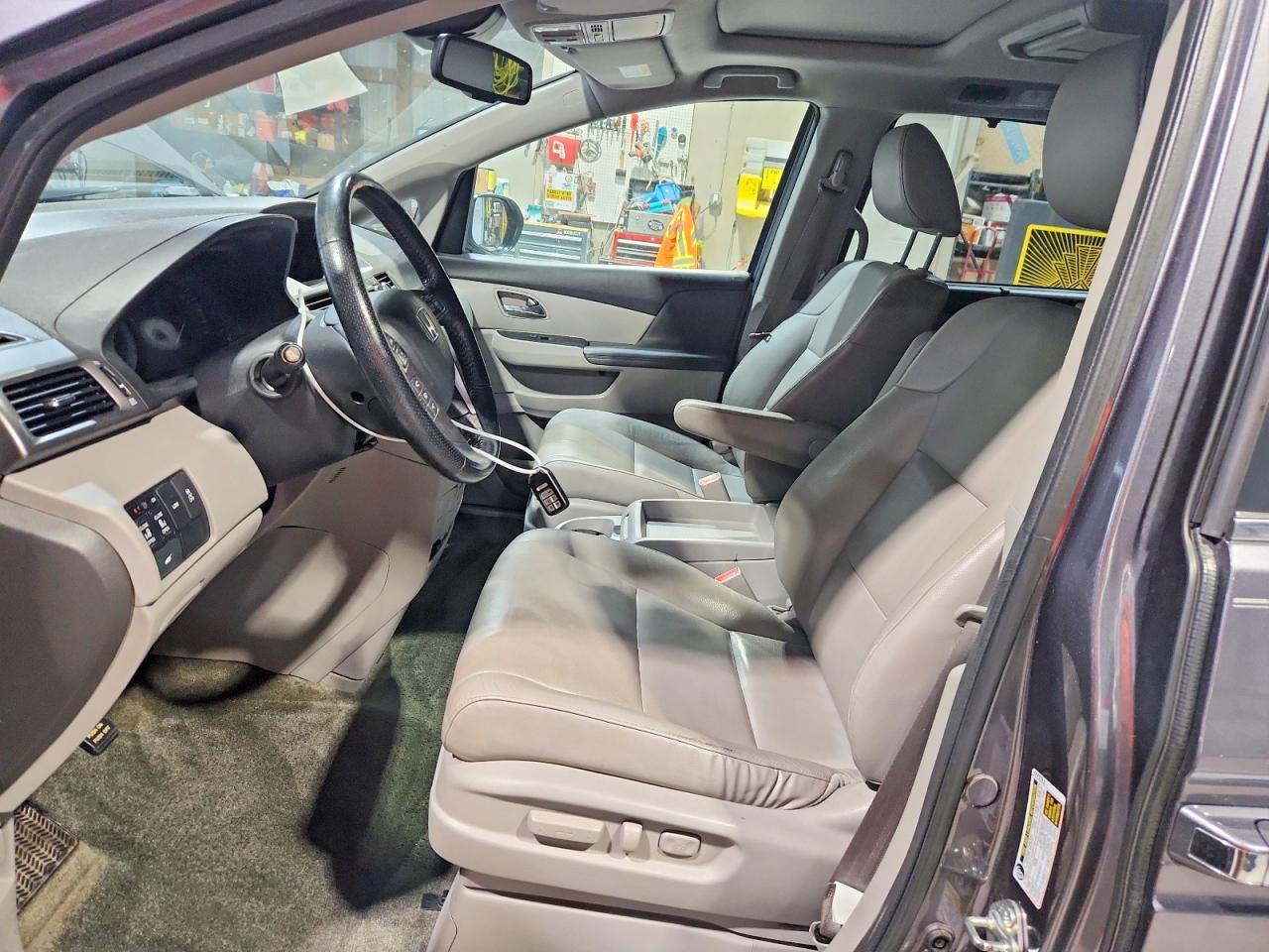 2016 HONDA ODYSSEY EXL photo 19