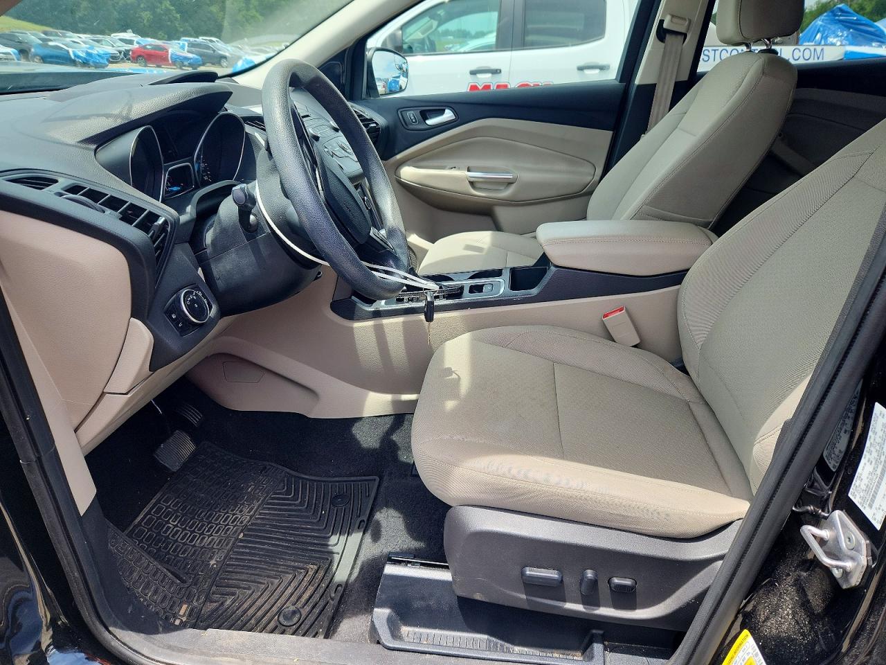 2017 FORD ESCAPE SE photo 7