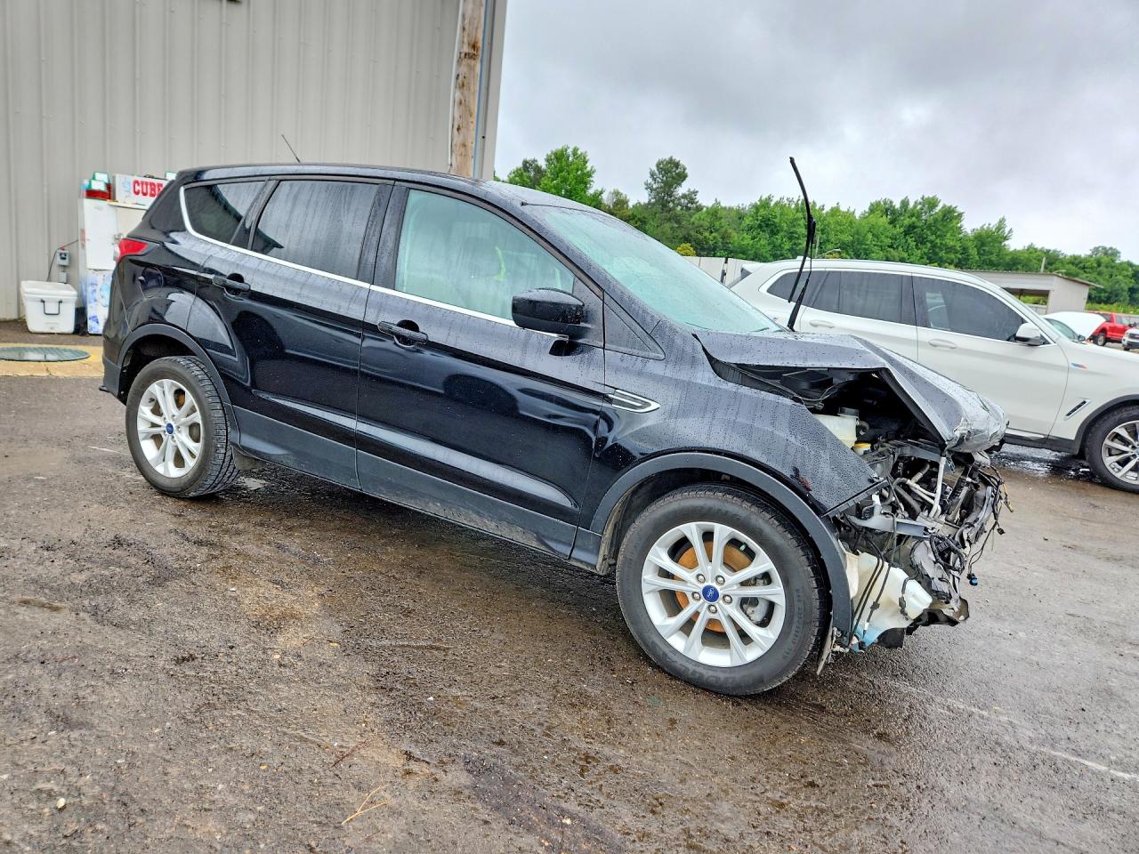 2017 FORD ESCAPE SE photo 4