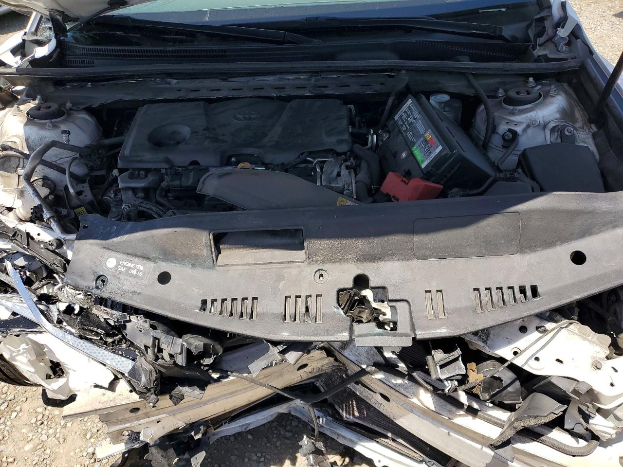 2019 TOYOTA CAMRY LE photo 11
