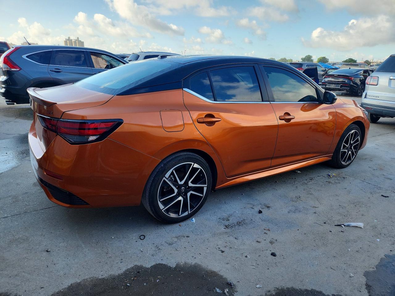 2024 NISSAN SENTRA SR photo 3