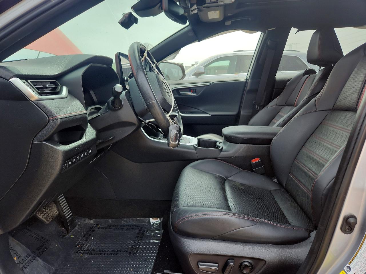 2024 TOYOTA RAV4 PRIME XSE photo 13