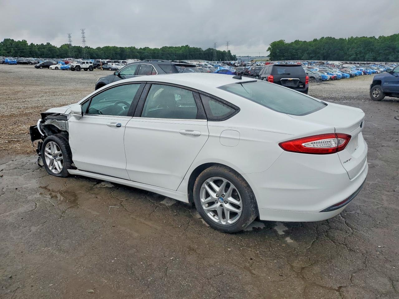 2013 FORD FUSION SE photo 4