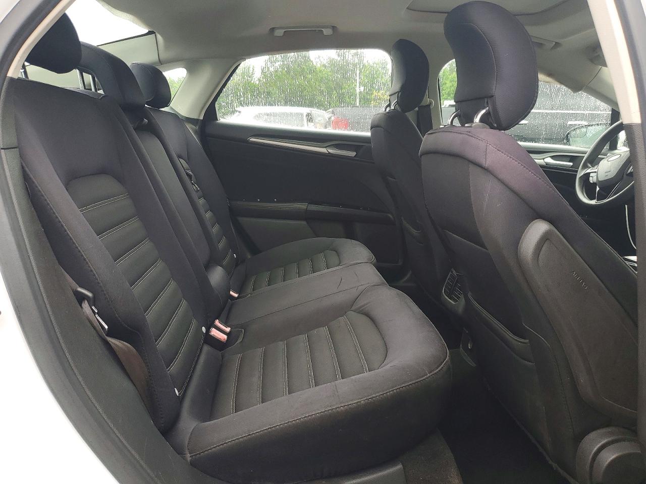 2013 FORD FUSION SE photo 28