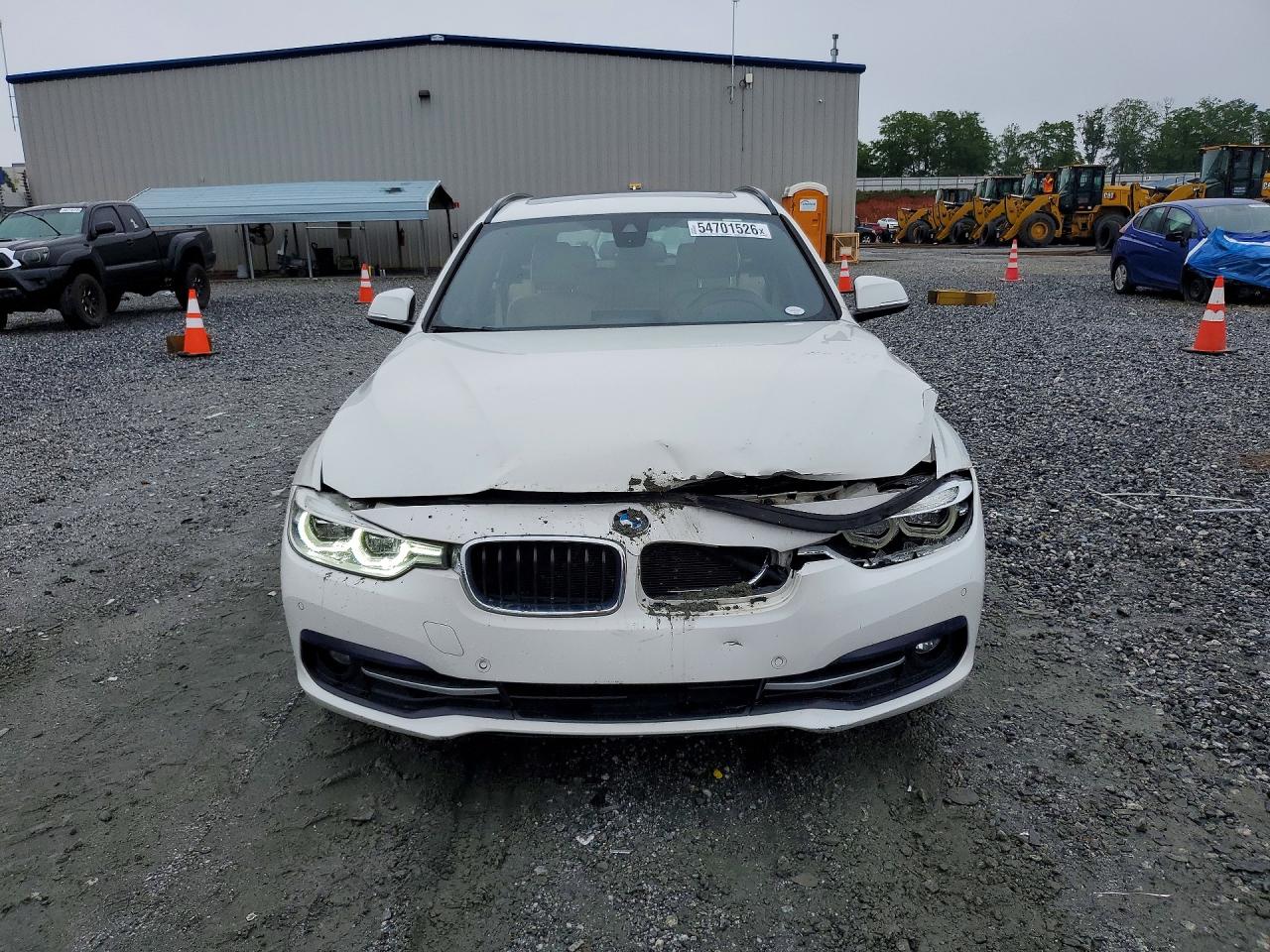 2017 BMW 330 XI photo 9