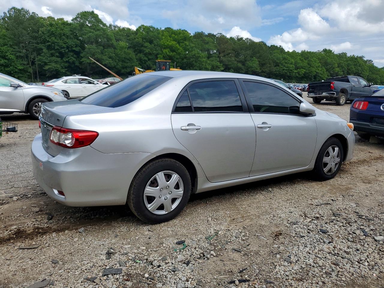 2011 TOYOTA COROLLA LE photo 7
