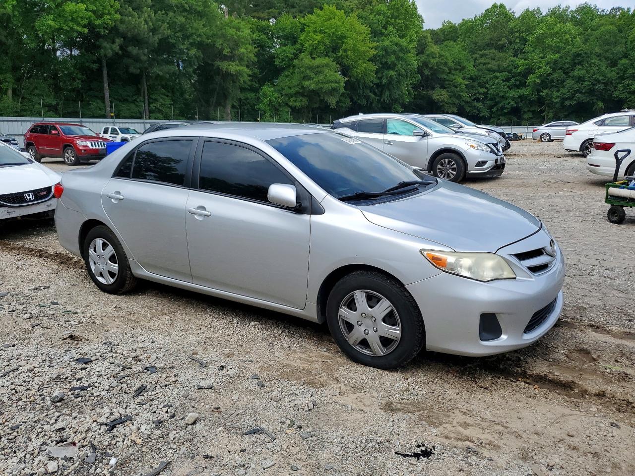 2011 TOYOTA COROLLA LE photo 10