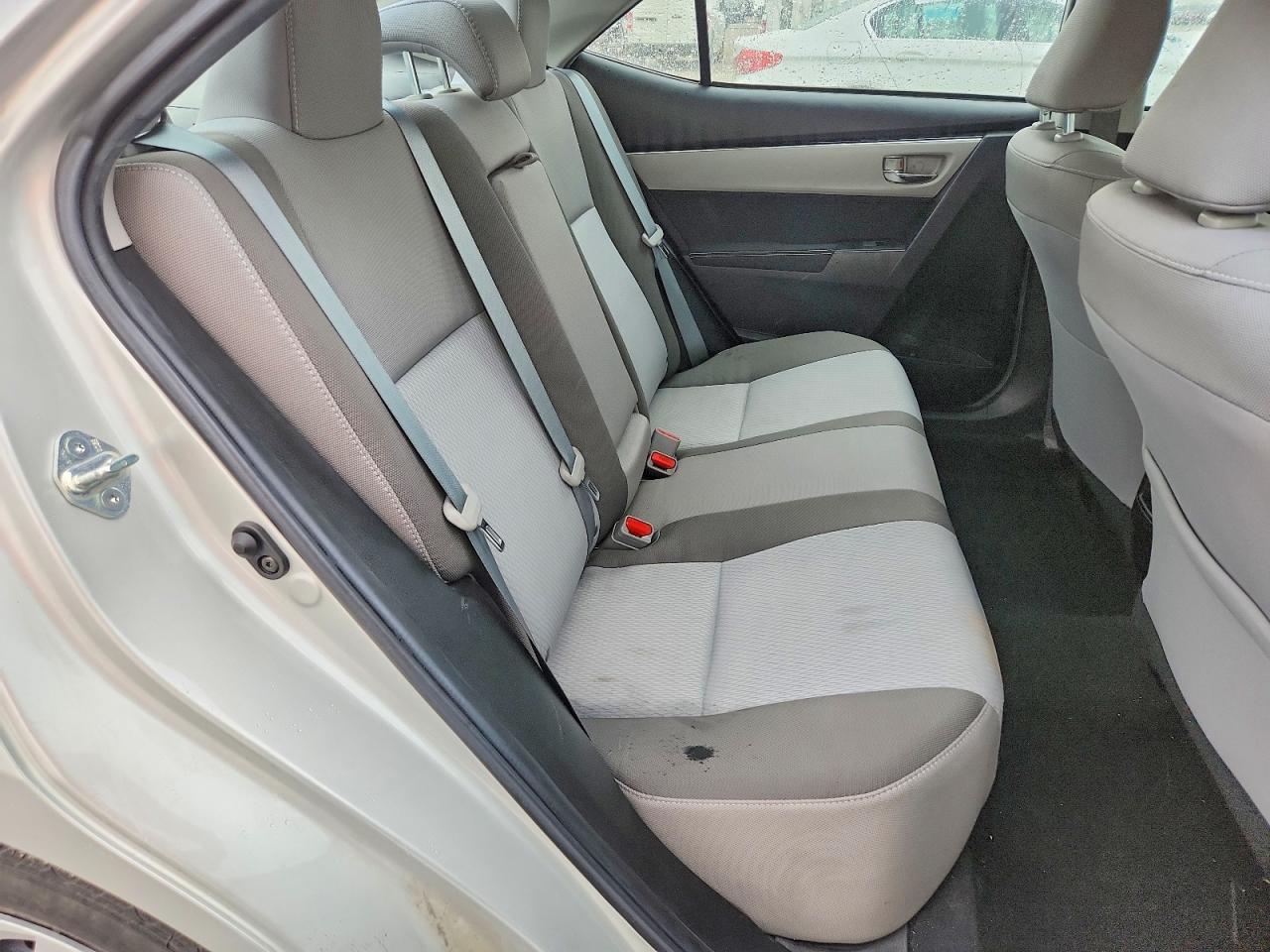 2019 TOYOTA COROLLA LE photo 19