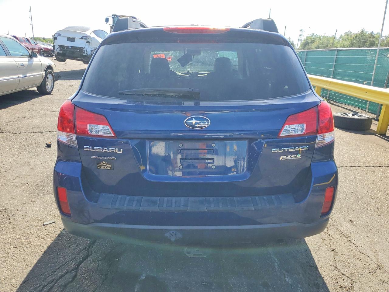 2011 SUBARU OUTBACK 2.5I PREMIUM photo 11