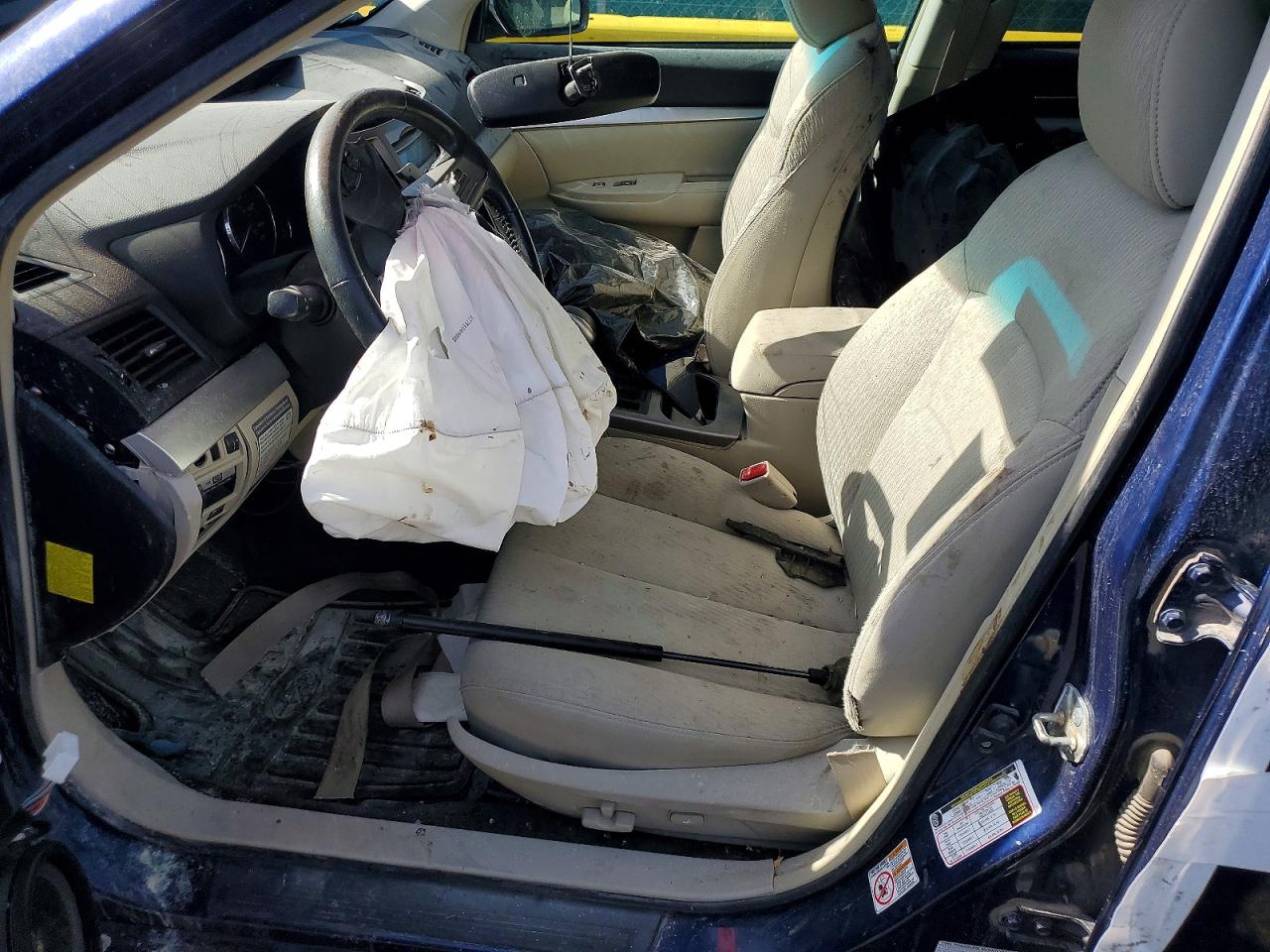 2011 SUBARU OUTBACK 2.5I PREMIUM photo 13