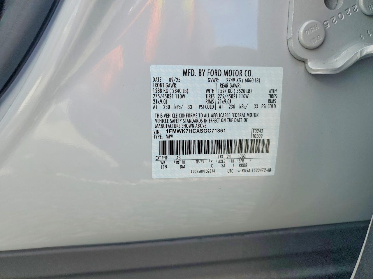 2025 FORD EXPLORER PLATINUM photo 25
