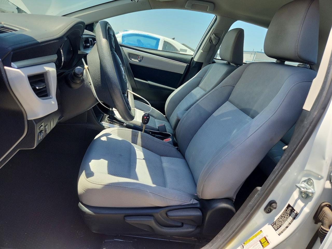 2016 TOYOTA COROLLA LE photo 19