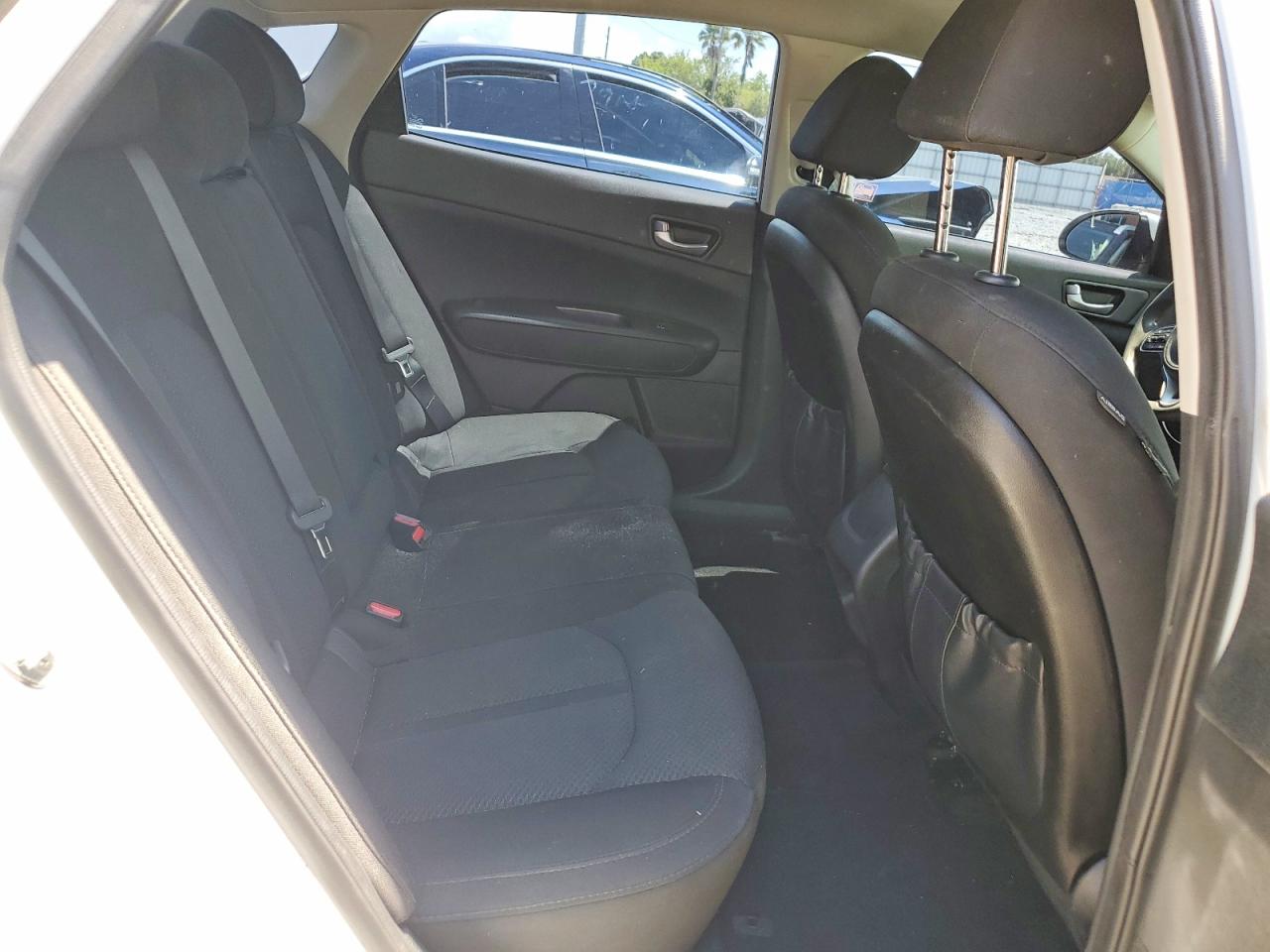 2018 KIA OPTIMA LX photo 28
