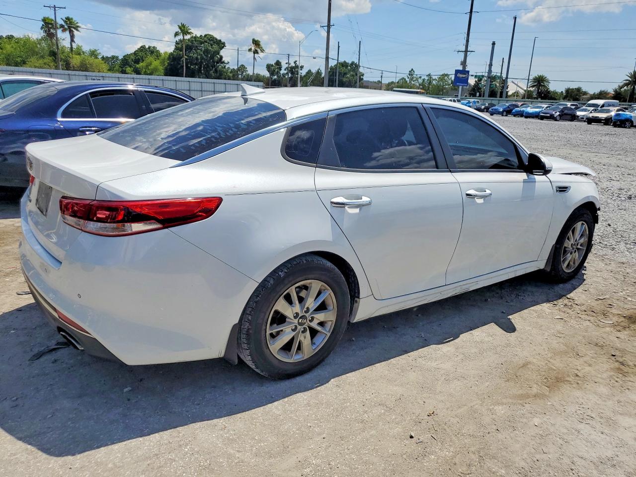 2018 KIA OPTIMA LX photo 7