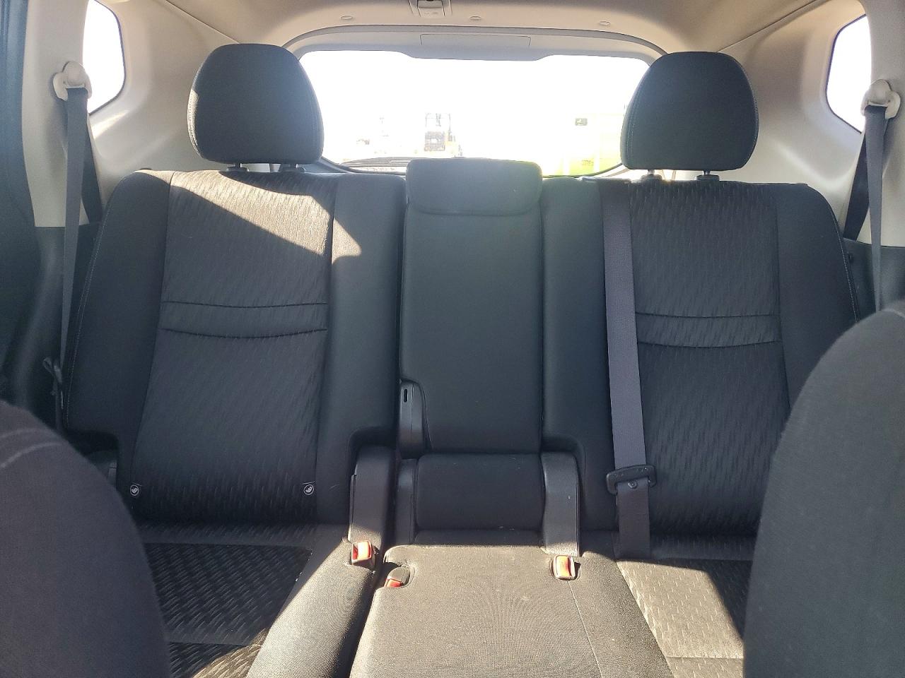 2017 NISSAN ROGUE SV photo 19