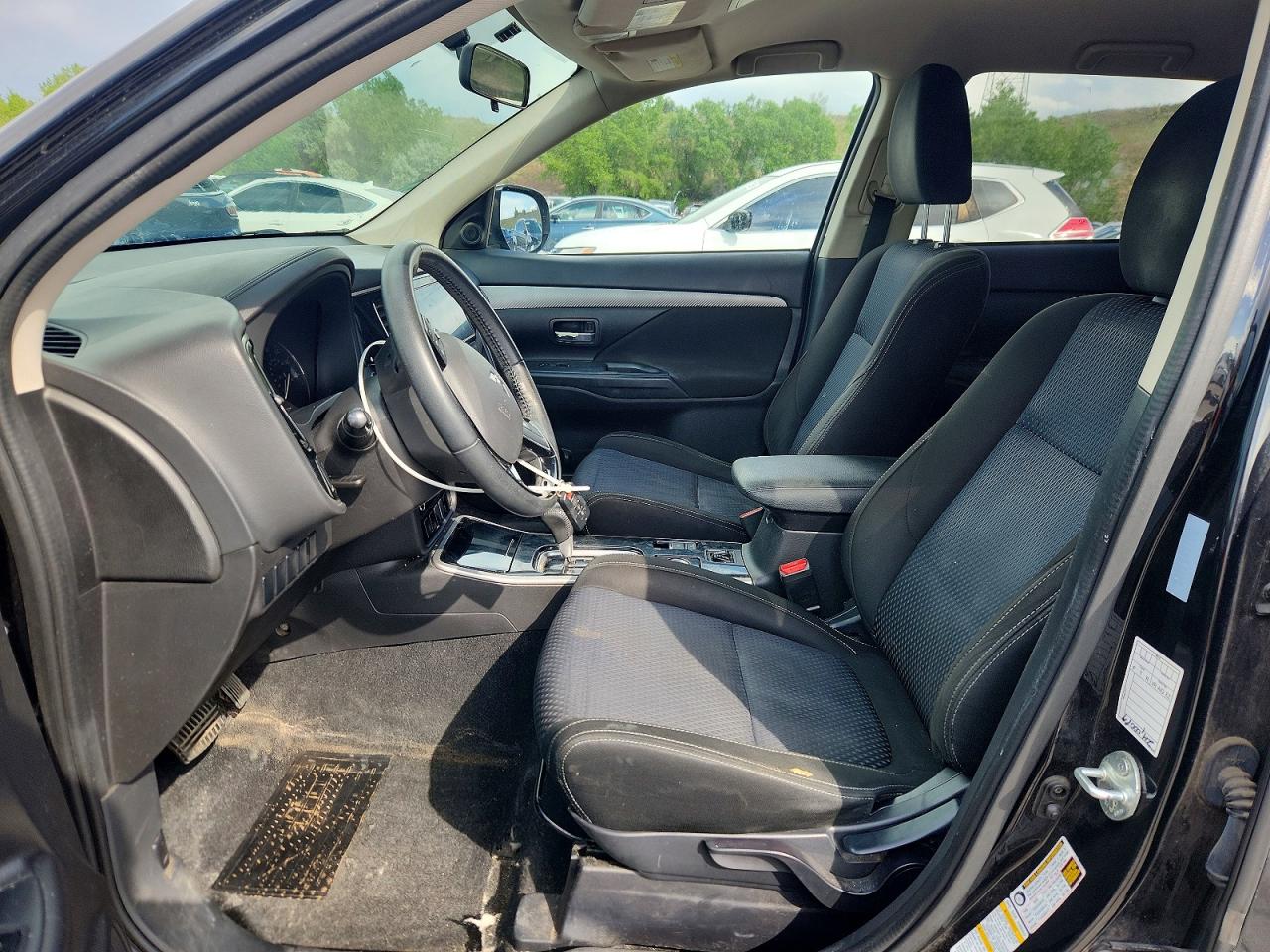 2017 MITSUBISHI OUTLANDER SE photo 7