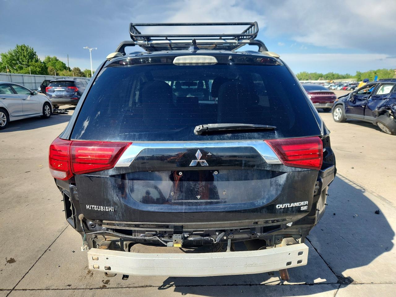 2017 MITSUBISHI OUTLANDER SE photo 6