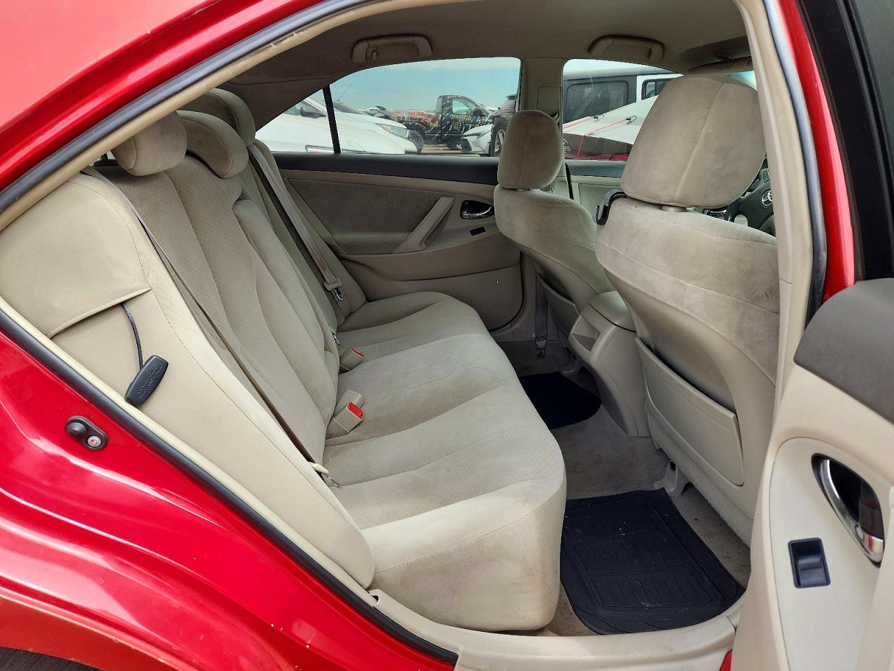 2009 TOYOTA CAMRY LE photo 28