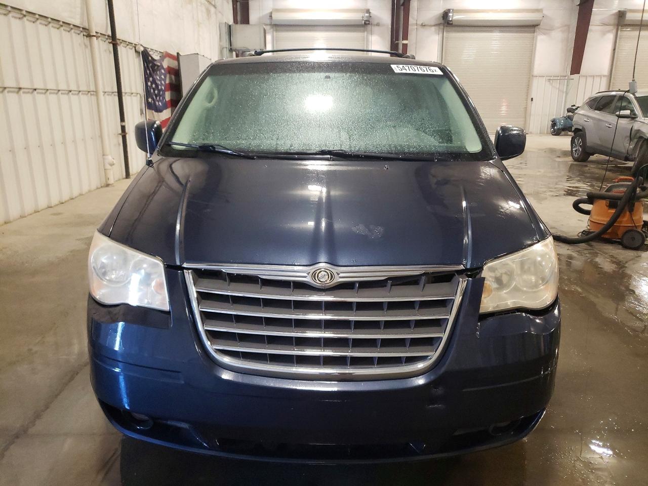 2008 CHRYSLER TOWN & COUNTRY TOURING photo 9