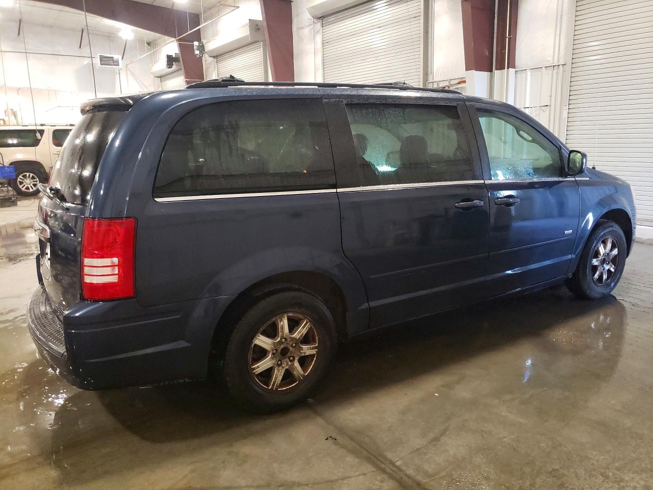 2008 CHRYSLER TOWN & COUNTRY TOURING photo 5